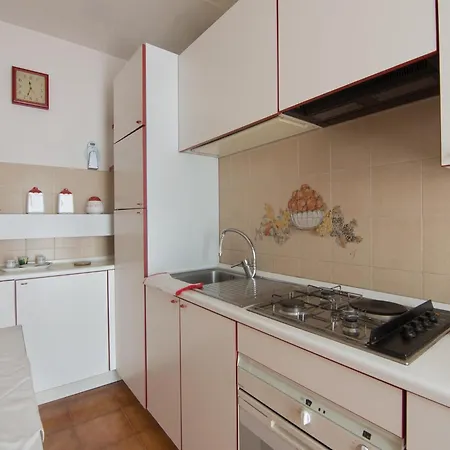 In Marche Near Lame Rosse Apartamento