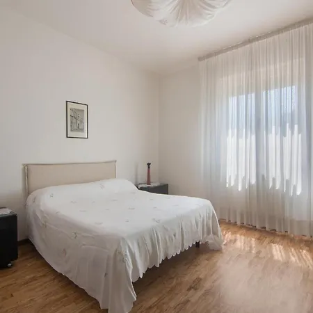 In Marche Near Lame Rosse Apartamento Serrapetrona