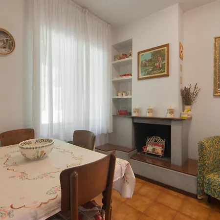 In Marche Near Lame Rosse Apartamento Serrapetrona