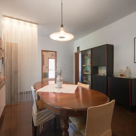 In Marche Near Lame Rosse Apartamento *