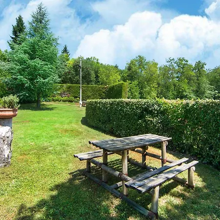 In Marche Near Lame Rosse Апартаменты Serrapetrona